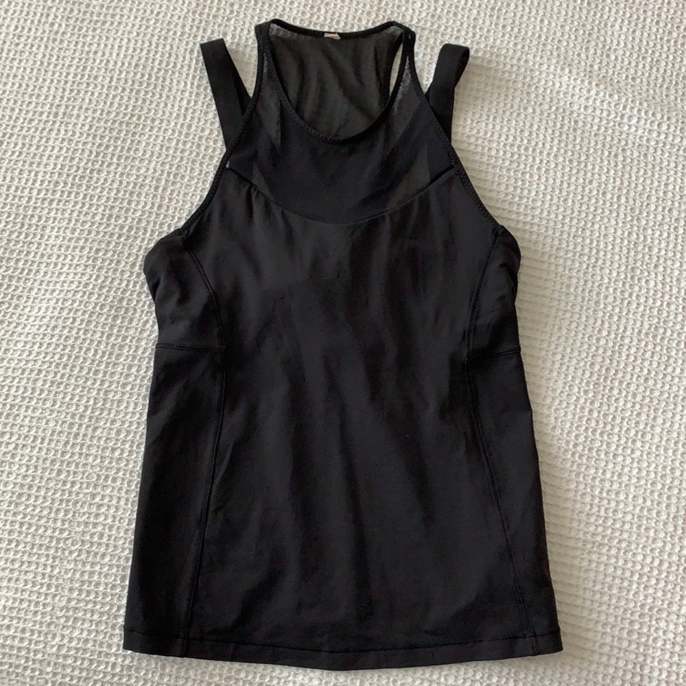 Lululemon Size 10 tank top with built-in Bra
